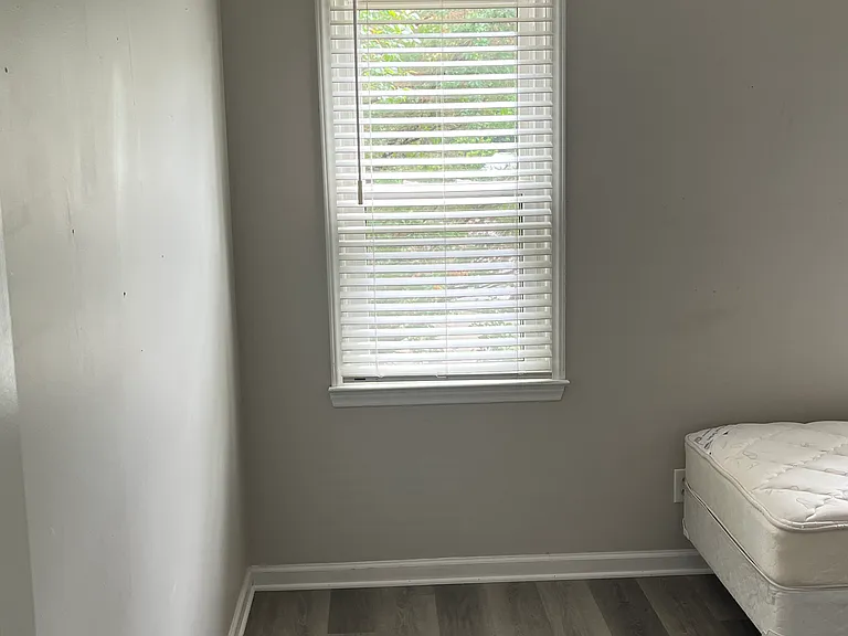 1601 Dunraven Dr — Photo 8