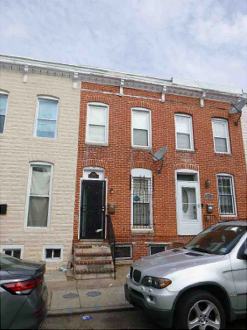 Historic Row Home in Pig Town - Downtown Baltimore Living at its Best — Photo 1
