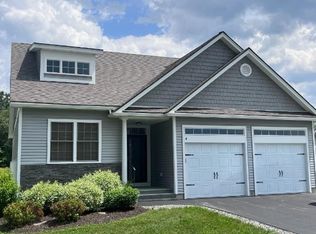 4 Edgewood Brook Rd, Barre, VT 05641