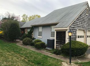 5 Andrew Jackson Ct, Monroe Township, NJ 08831