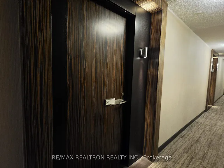 273 S Park Rd #501 — Photo 12