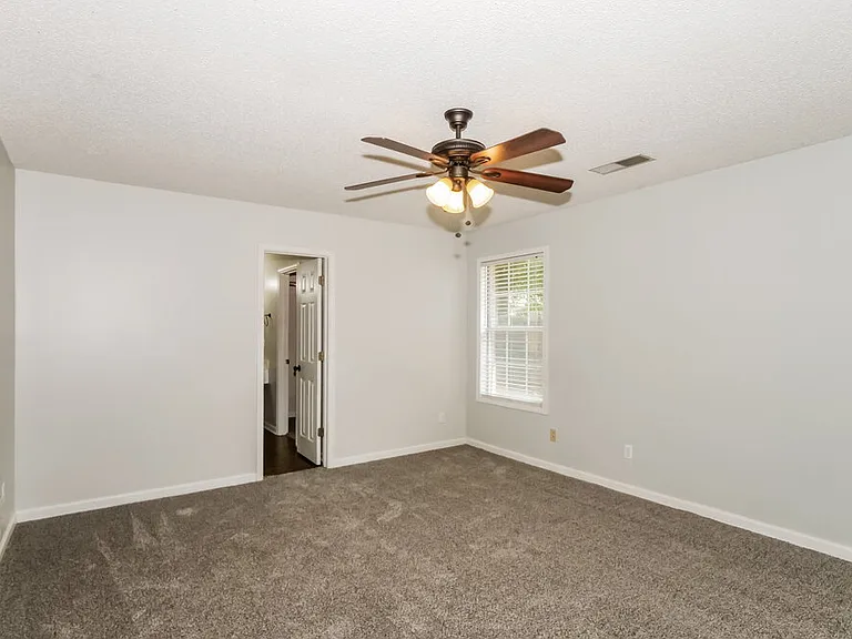 10102 Fox Hunt Dr — Photo 10