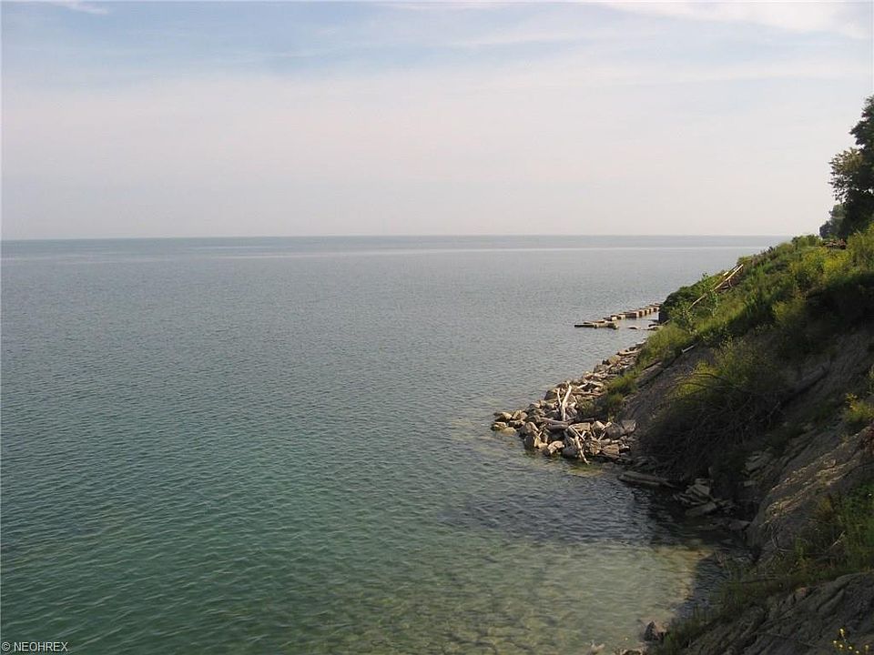 2nd image of 37781 Lake Shore Blvd