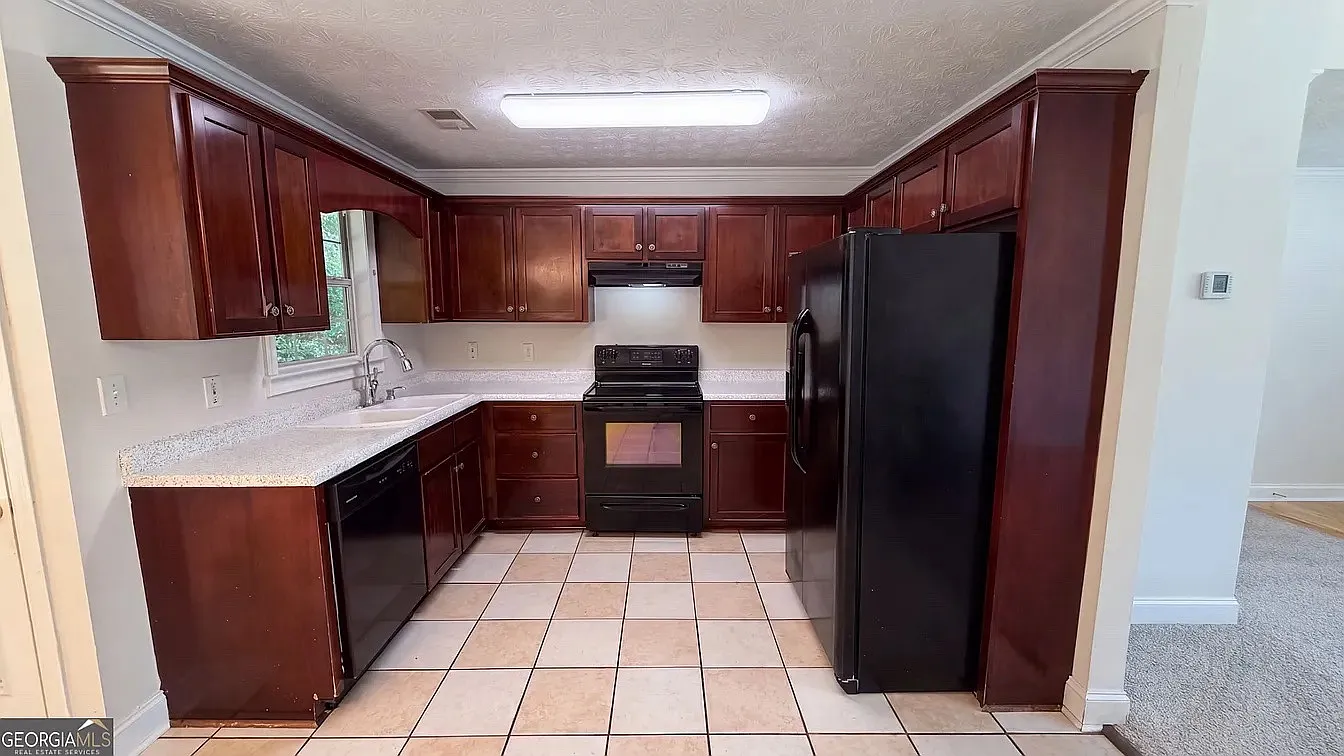 3 bed, 1709 sqft, $1,710 — Photo 1