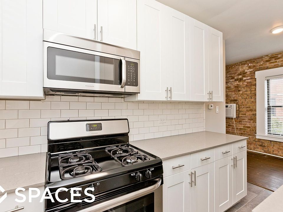 1st image of 3421 N Elaine Pl APT 3E