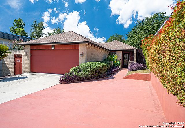 1st image of 318 Clubhill Dr