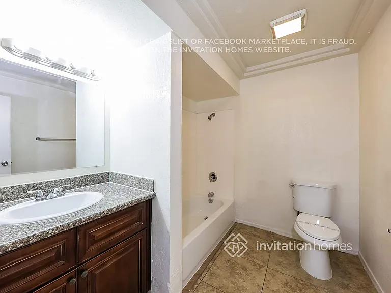 4753 N 70th Ave — Photo 14