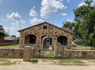 102 W 10th St, San Angelo, TX 76903