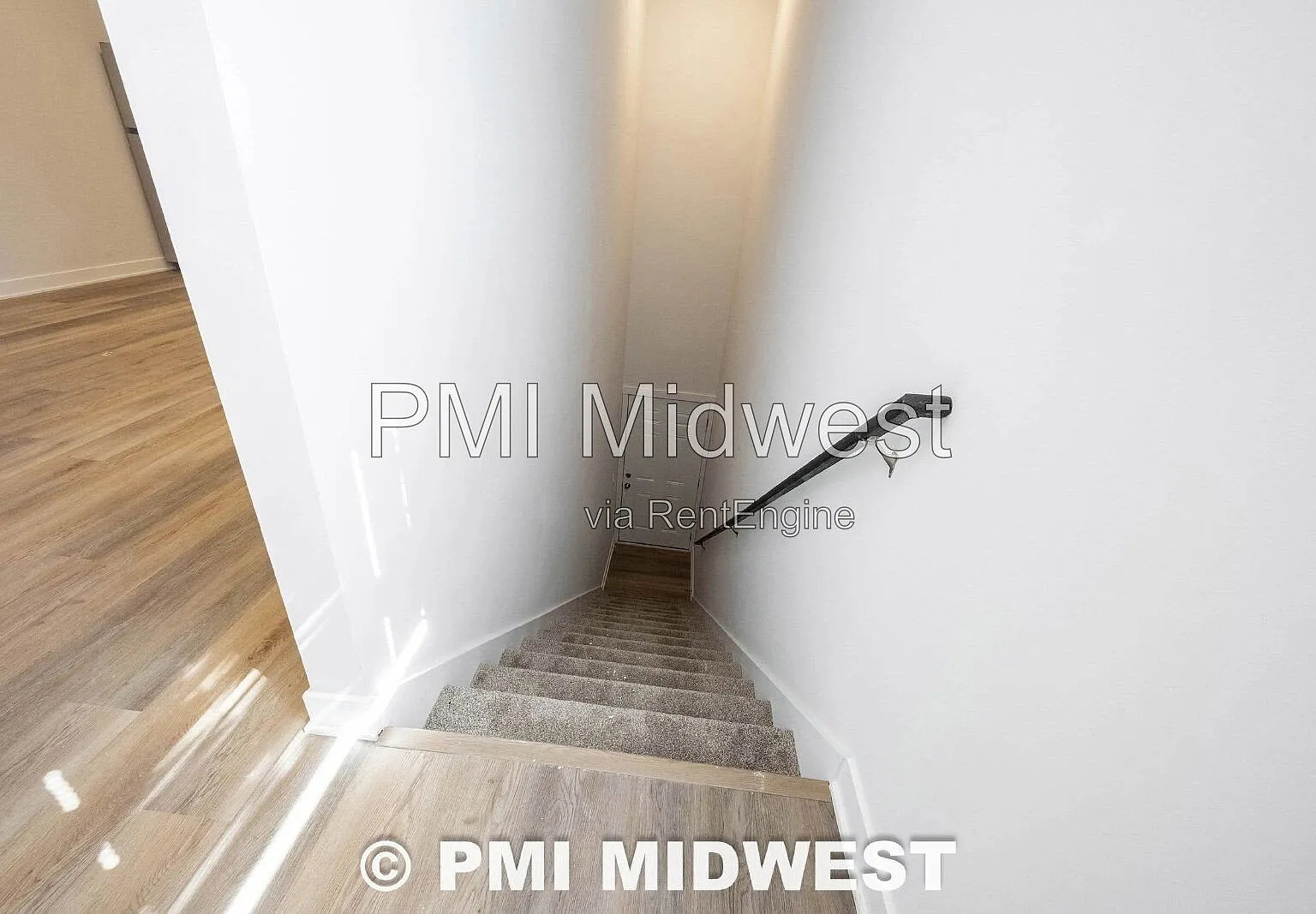 2 bed, 2.0 bath, 1300 sqft, $1,399 — Photo 3