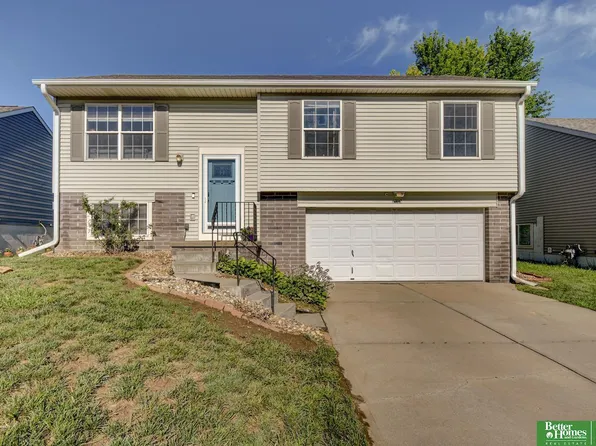 6702 N 78th Ter, Omaha, NE 68122