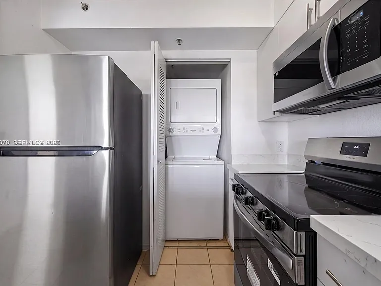 102 SW 6th Ave #605 — Photo 8