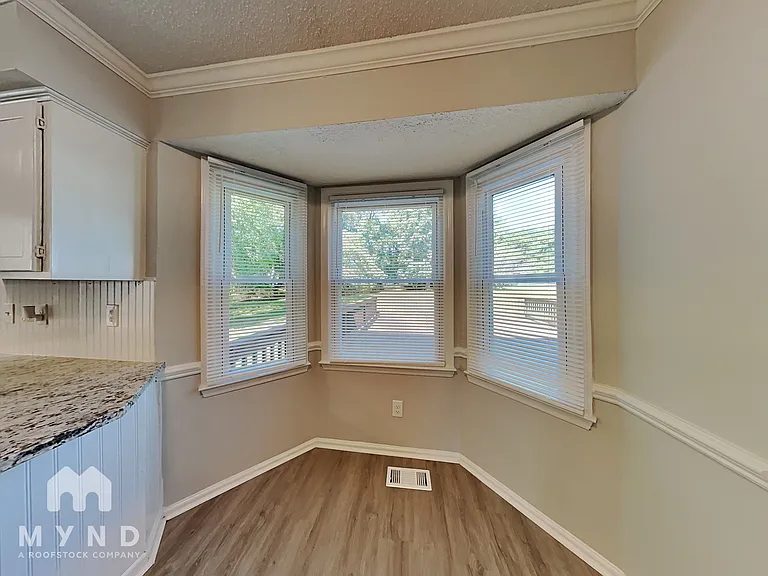 9205 Meadow Sweet Ct — Photo 12
