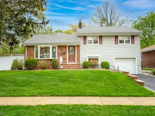 44 E Colfax Ave, Roselle Park Boro, NJ 07204