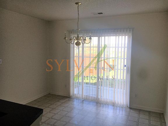 4th image of 2179 Wexford Way
