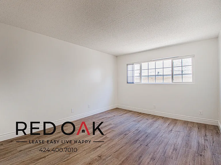 9260 Palm St #15 — Photo 2