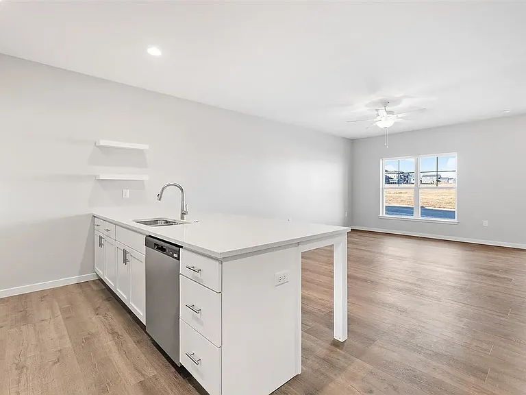 622 Catherine Dr #622 — Photo 4