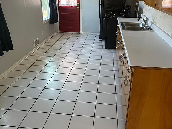 4th image of 6822 Dale Ave