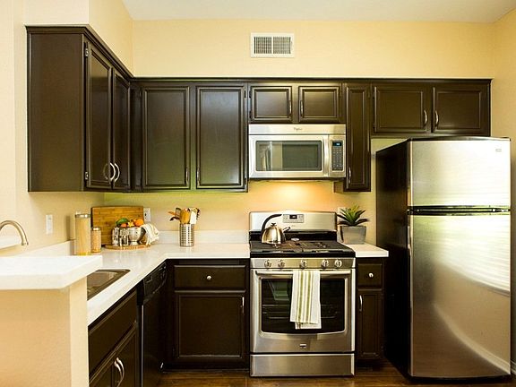 Montecito Apartments