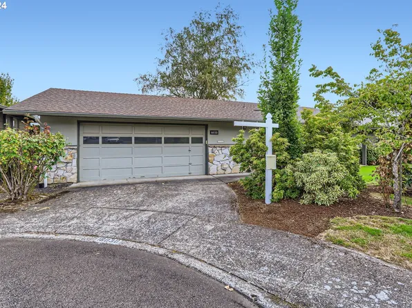 16030 SW Queen Victoria Pl, King City, OR 97224
