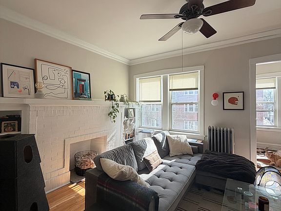 2nd image of 2944 W Schubert Ave #2
