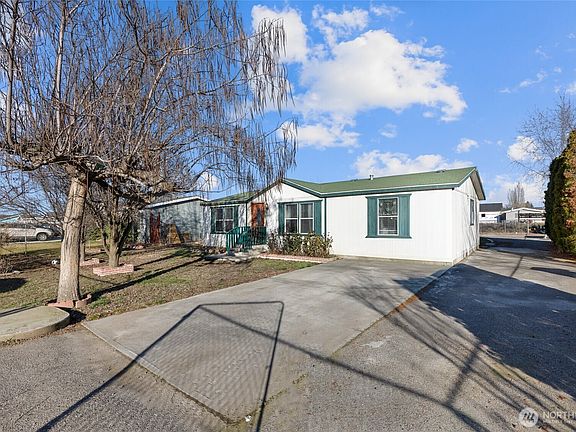 2nd image of 643 S Kristina Road