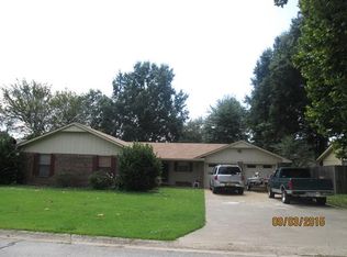 402 Magnolia St, Siloam Springs, AR 72761