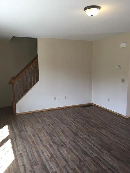 92 Meader Rd — Photo 3