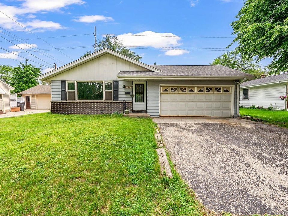 1st image of 1490 Cedar LANE