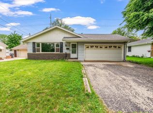 1490 Cedar Ln, Waukesha, WI