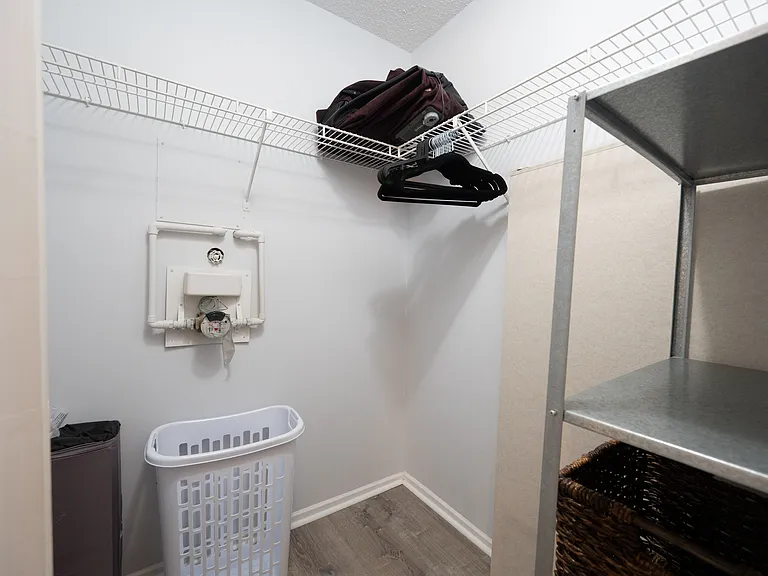 2500 Cranbrook Ln #10 — Photo 33