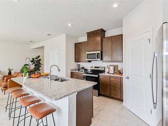 5th image of 2388 Orchid Dr #2388