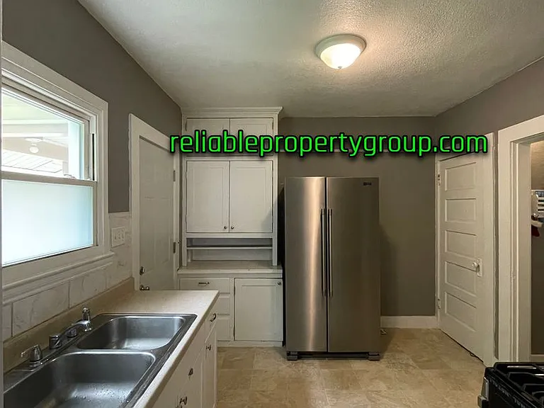 1906 Riedmiller Ave — Photo 13