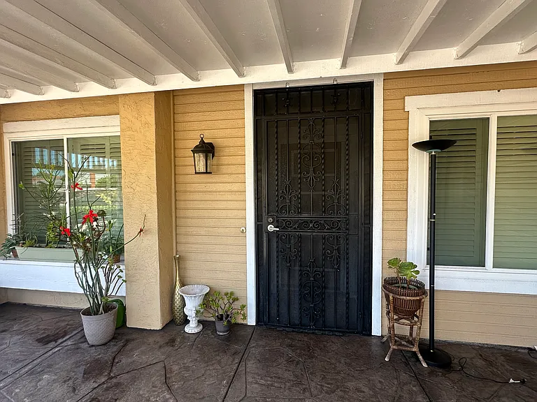 1903 Paradise Hills Rd — Photo 4