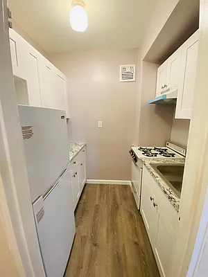 Sold by Ben Bay Realty Co. of Bay Ridge | media 8