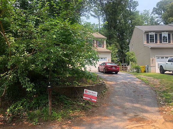 2nd image of 634 Whittier Pkwy