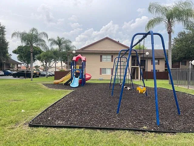 2 bed, 2.0 bath, 986 sqft, $2,100 — Photo 4