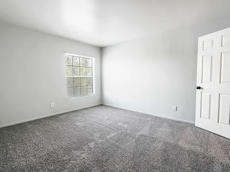 2601 Autumn Blaze Ave — Photo 18