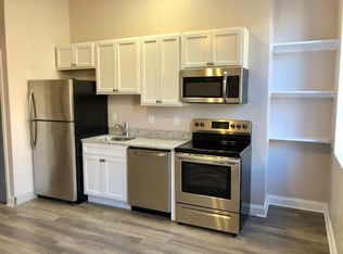 833 Hollins St #1, Baltimore, MD 21201