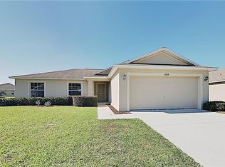 6884 Heatherbrook Dr, Lakeland, FL 33809