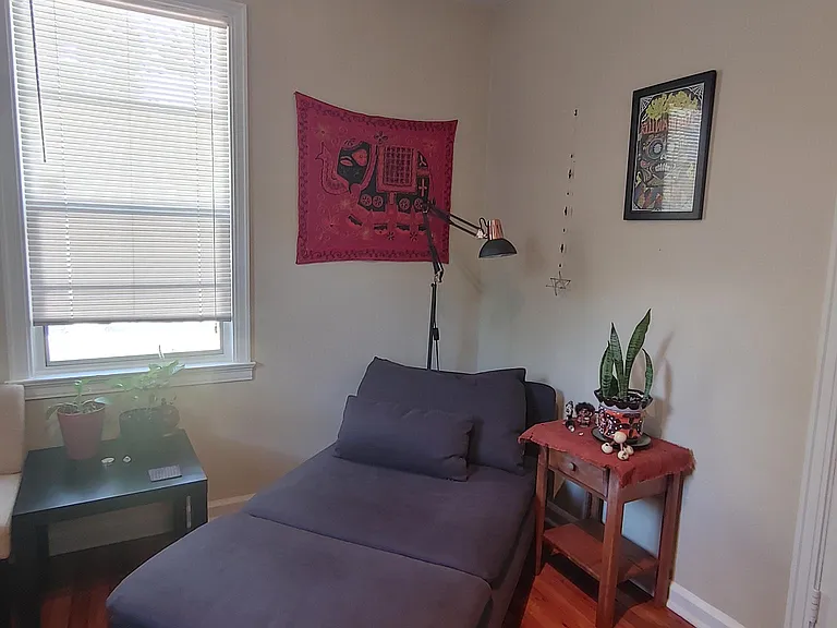 2614 Myra St — Photo 18