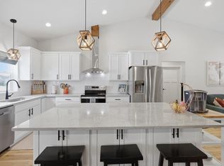 6480 Revere Pass, Deforest, WI 53532