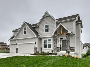 10203 N Potter Ave, Kansas City, MO 64157