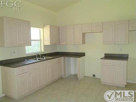 5th image of 1141 Crestwood St E