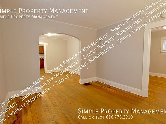 3rd image of 1521 Quarry Ave NW #1