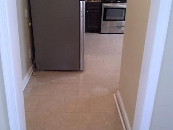 5th image of 1407 Maple Ave
