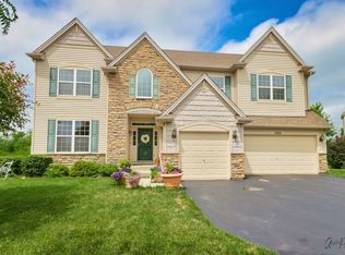 1898 White Lake Dr, Antioch, IL 60002