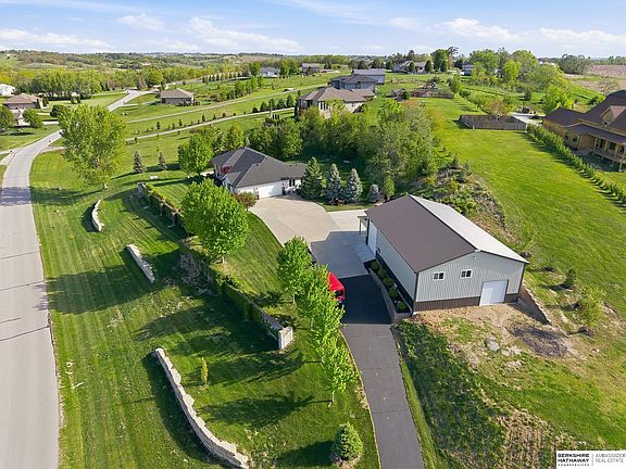 3rd image of 4832 Allen Hills Dr