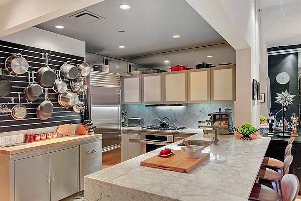 Sold by Corcoran | media 3