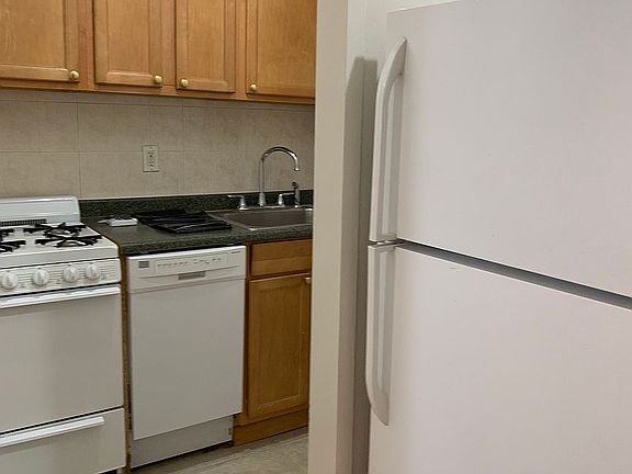 2nd image of 227 E 83rd St APT 2H