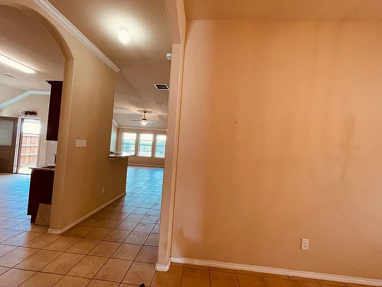 1112 Nocona Dr — Photo 11